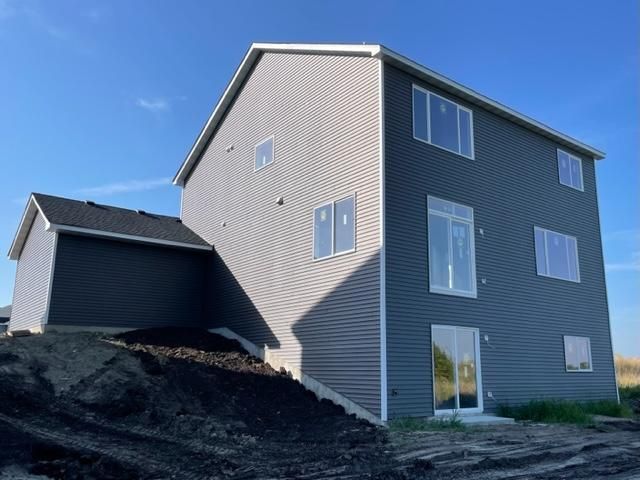 9922 32nd St NE, Saint Michael, MN 55376