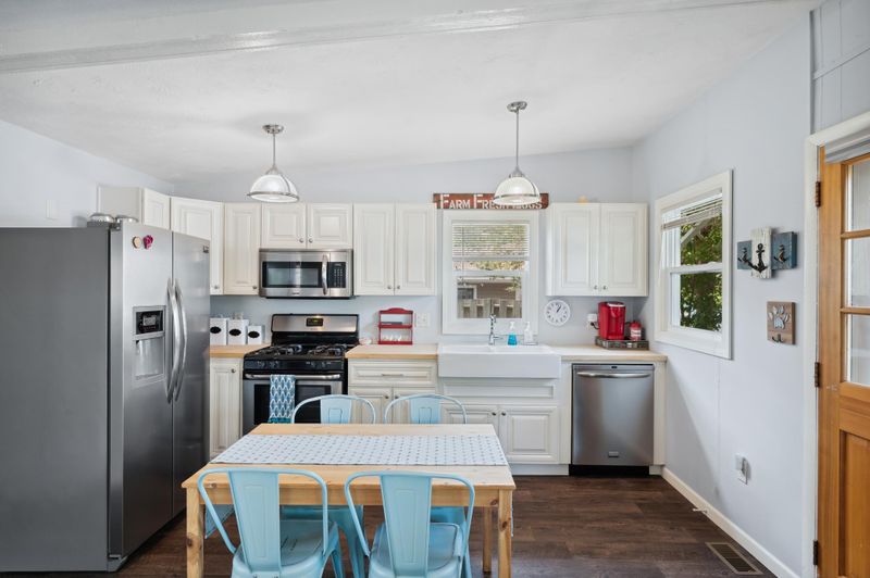 26944 Sioux Trl, Madison Lake, MN 56063