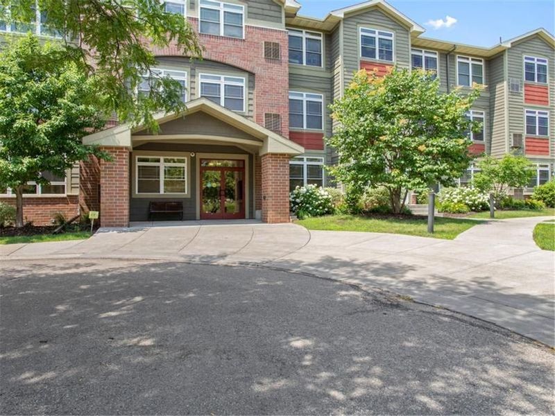 2530 E 34th St #201, Minneapolis, MN 55406