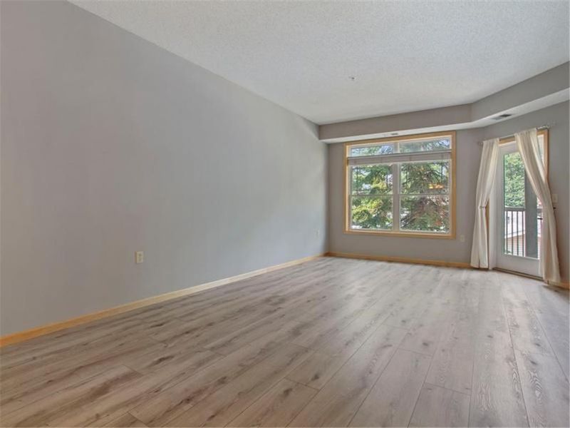 2530 E 34th St #201, Minneapolis, MN 55406