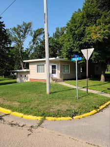 107 W 3rd St, Walters, MN 56097
