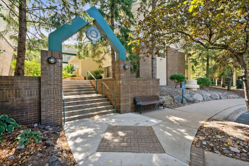 7606 York Ave S #7301, Edina, MN 55435