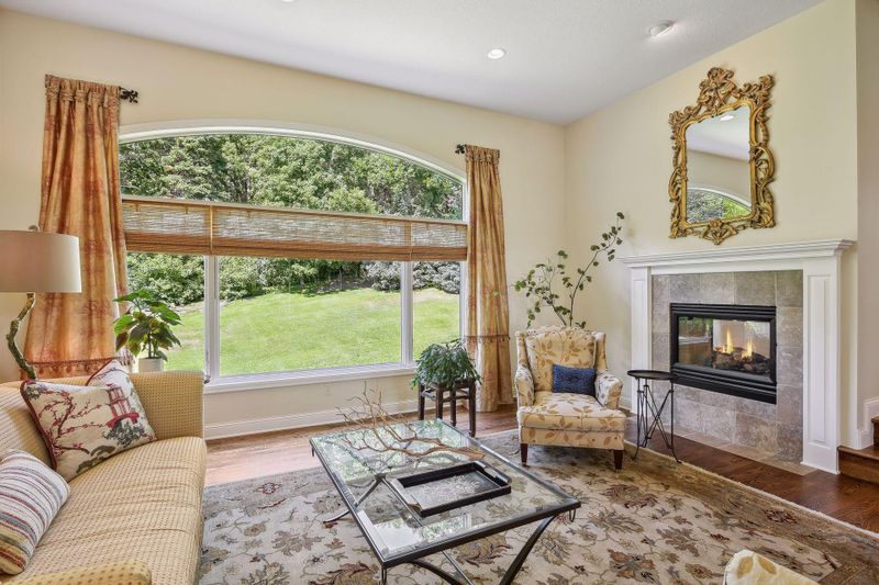 11248 Overlook Dr, Minnetonka, MN 55305