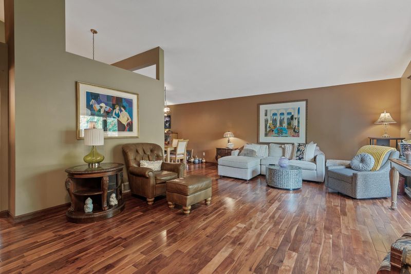 14045 Sundial Ct, Eden Prairie, MN 55346