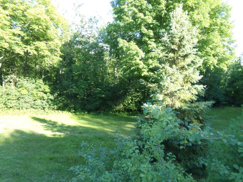 1125 E Superior St, Isle, MN 56342