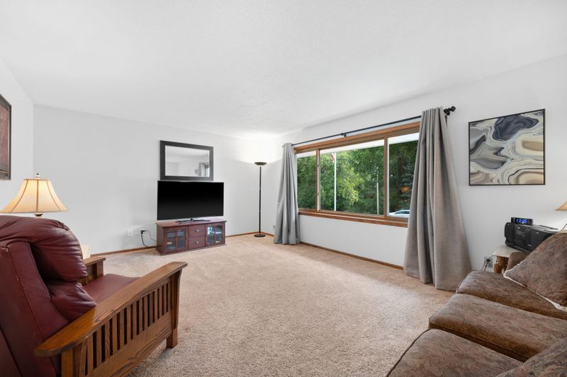 3027 8th Ave, Anoka, MN 55303