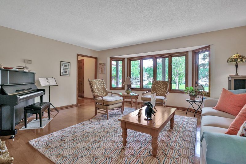 7431 Dallas Ct N, Maple Grove, MN 55311