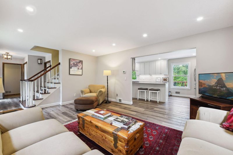 4241 Trail Ridge Ln, Minnetonka, MN 55345