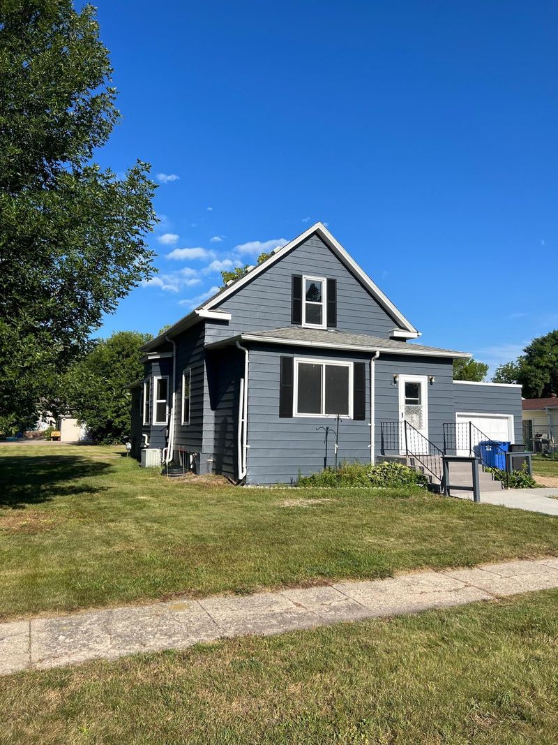 108 2nd St NW, Dilworth, MN 56529
