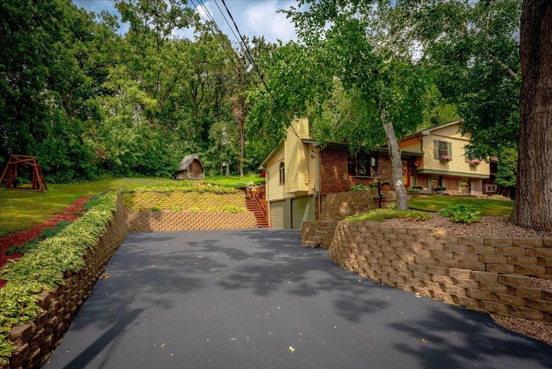2203 Highwood Ave E, Saint Paul, MN 55119