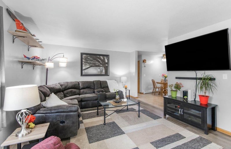 217 High Ave, Wanamingo, MN 55983