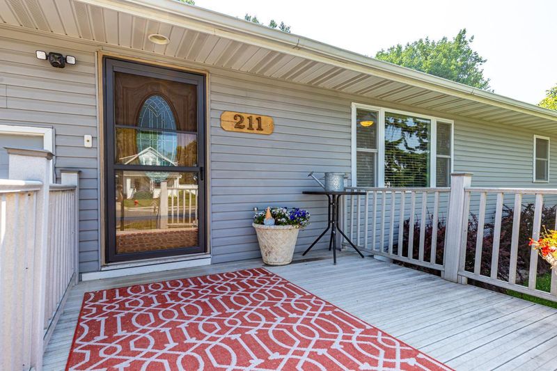 211 4th St NE, Dilworth, MN 56529