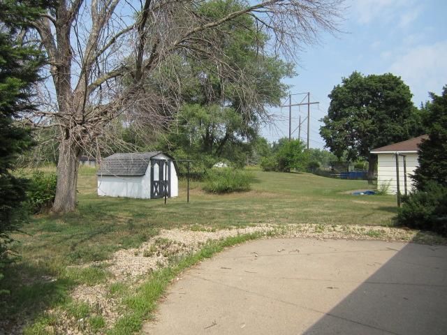 9120 Columbus Ave S, Bloomington, MN 55420
