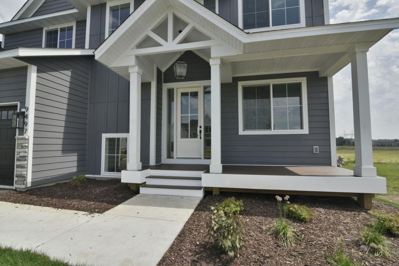 9497 63rd St S, Cottage Grove, MN 55016