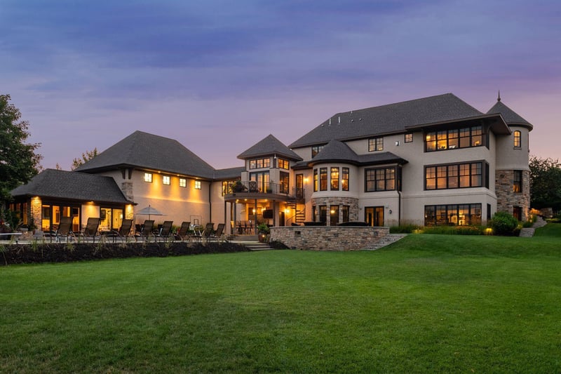221 Primrose Ln, Medina, MN 55340