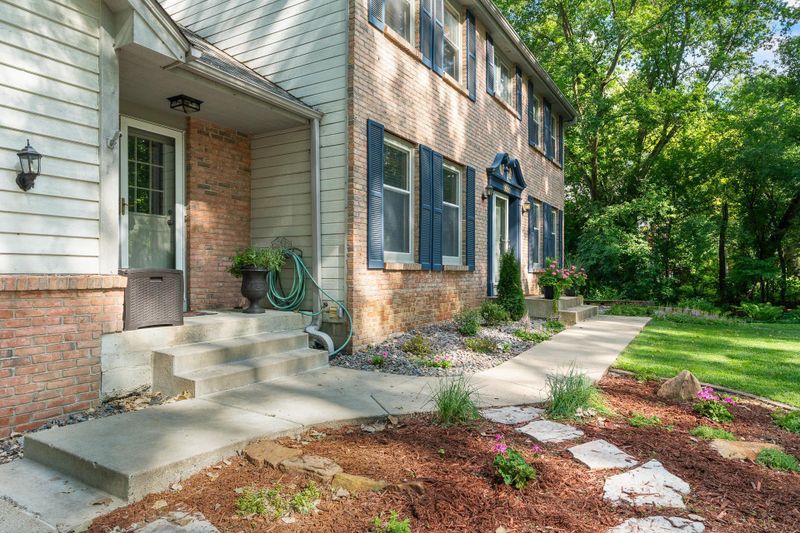 3635 Sunrise Dr E, Minnetonka, MN 55345