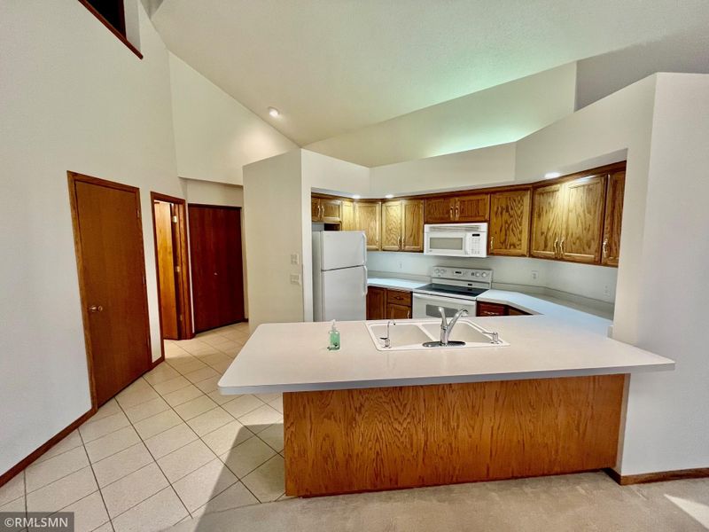128 Morningside Dr NE, Hutchinson, MN 55350