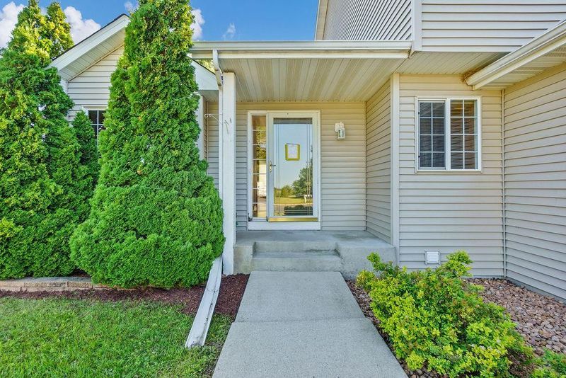 23180 Colorado Ave, Hampton, MN 55031
