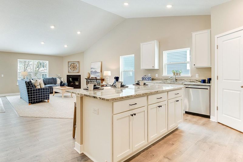 2099 Arcadia St, Shakopee, MN 55379