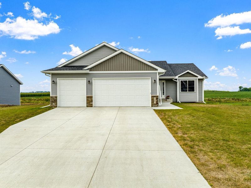 560 Western Ave, Green Isle, MN 55338