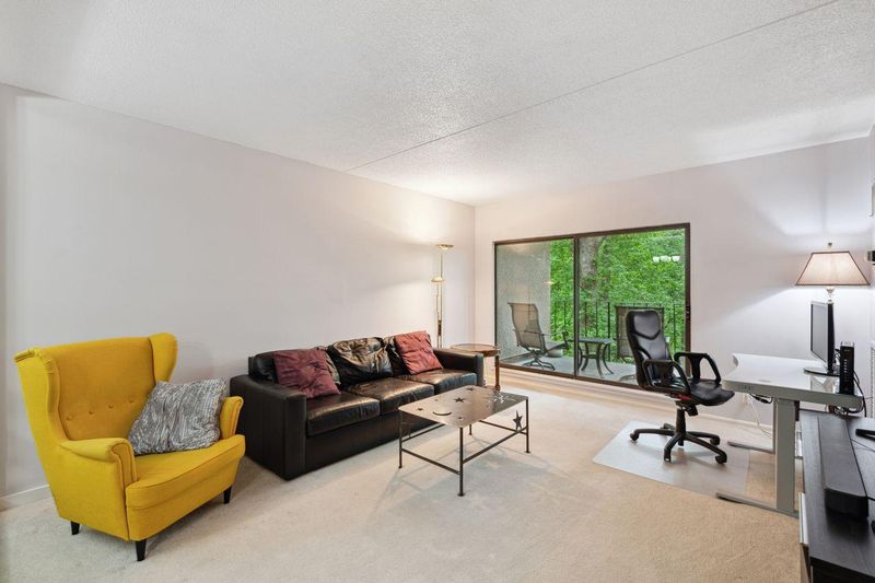 6730 Vernon Ave S #213, Edina, MN 55436