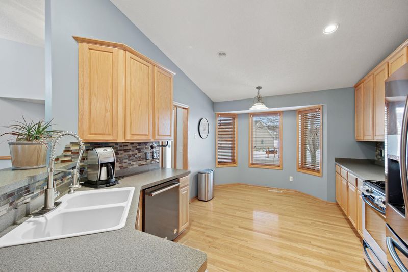 6040 Iris Ln, Rockford, MN 55373