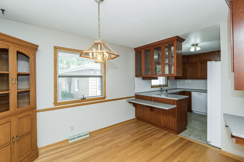 1221 29th St NW, Rochester, MN 55901