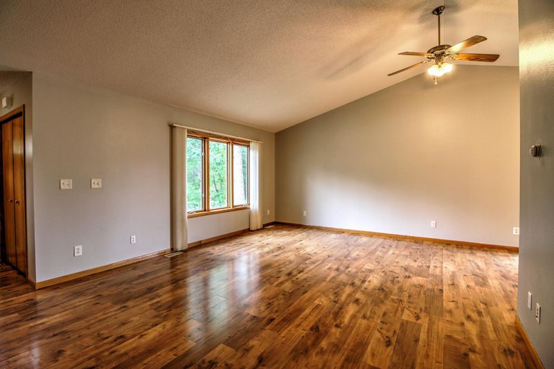29 Hickory Ave NW, Menahga, MN 56464