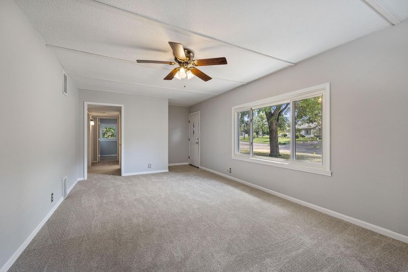 8620 Crest Rd, Bloomington, MN 55425