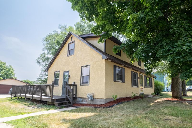1437 Bluff Ave, Saint Charles, MN 55972