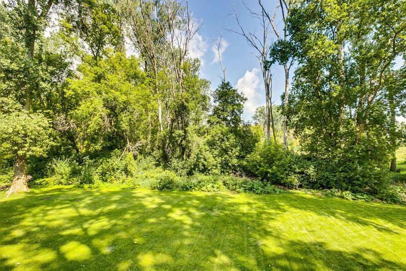 399 Colleen Dr, Vadnais Heights, MN 55127