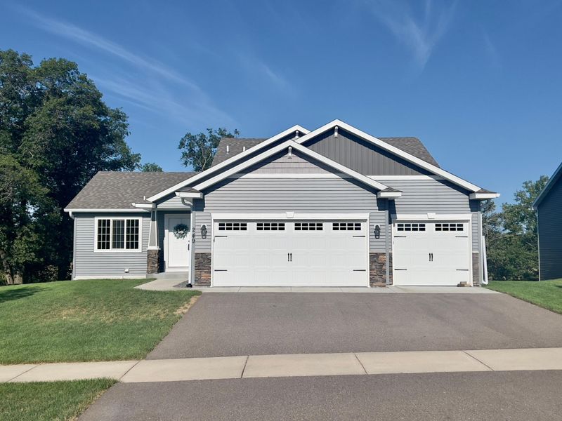 249 29th Ave SE, Saint Cloud, MN 56304