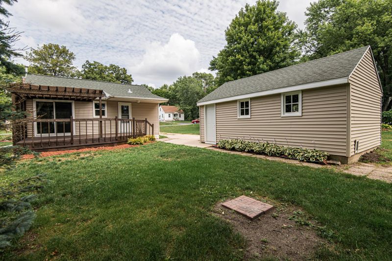 2006 14th St SE, Rochester, MN 55904