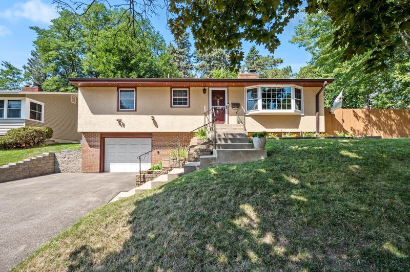 1303 Danforth St, Saint Paul, MN 55117
