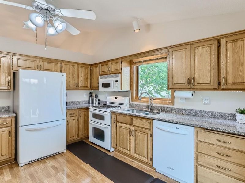 11572 Alder St NW, Coon Rapids, MN 55448