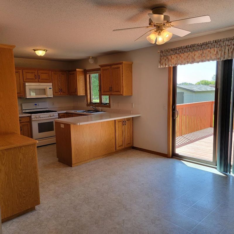523 1st St SE, Richmond, MN 56368