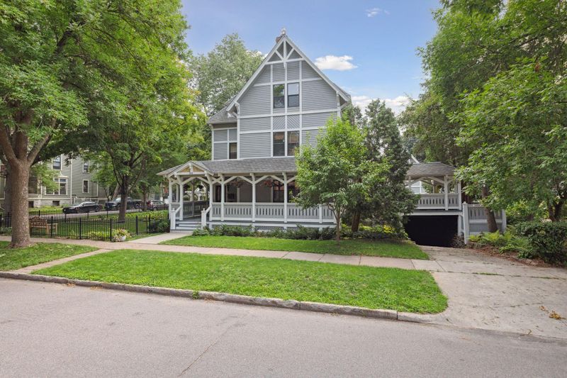 500 Holly Ave #3, Saint Paul, MN 55102