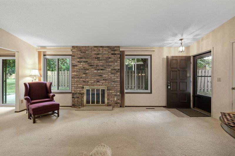 2321 Wildwood Trl, Minnetonka, MN 55305