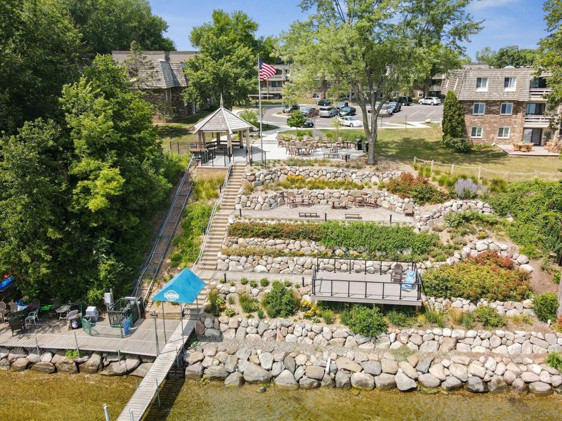 4407 Wilshire Blvd #104, Mound, MN 55364