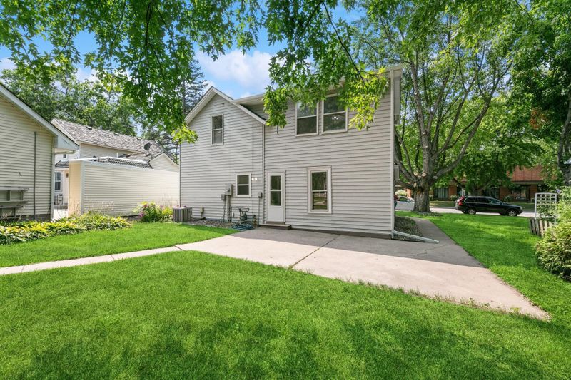 404 River St N, Delano, MN 55328