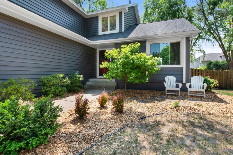 9107 Ashley Ter, Brooklyn Park, MN 55443
