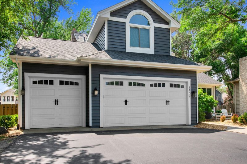 9107 Ashley Ter, Brooklyn Park, MN 55443