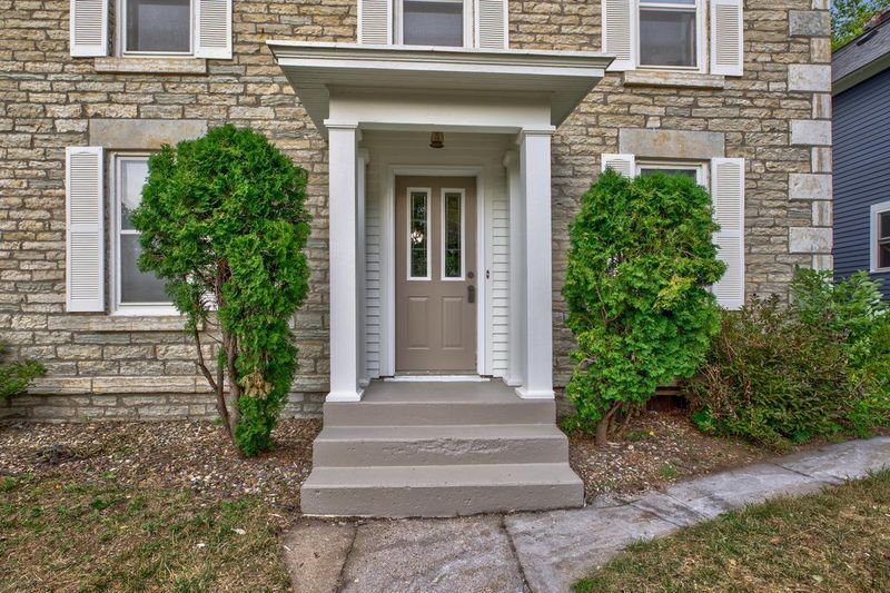 931 3rd Ave NW, Faribault, MN 55021