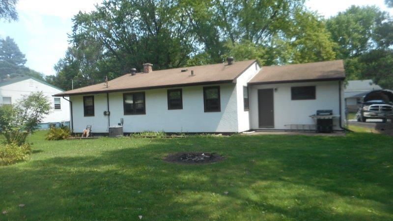 3221 Random Rd, Eagan, MN 55121