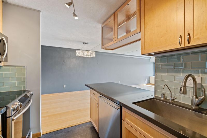 1920 S 1st St #306, Minneapolis, MN 55454