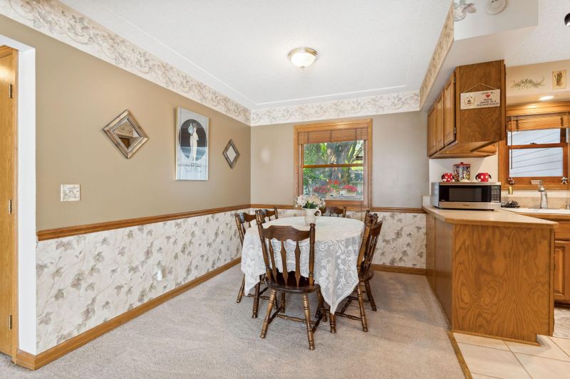 2382 Inca Ln, New Brighton, MN 55112