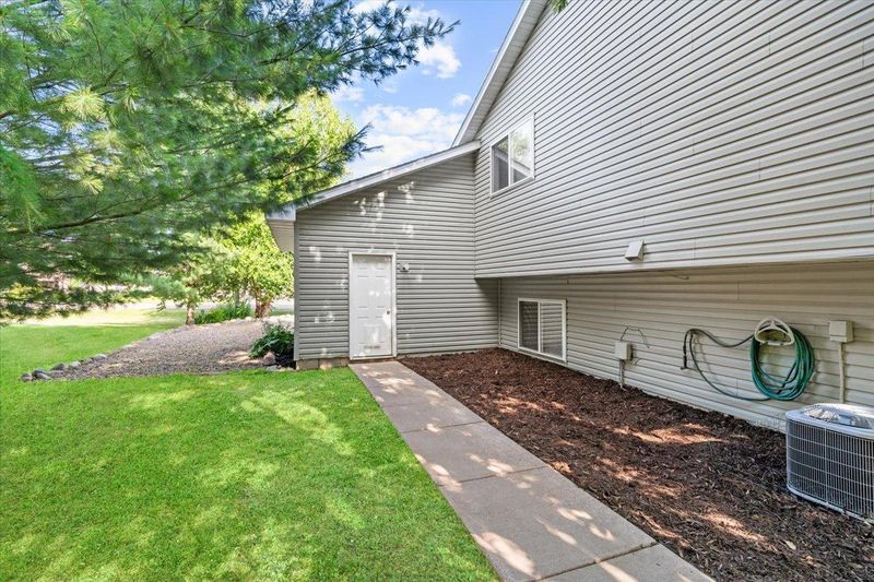711 Walnut St S, Mora, MN 55051
