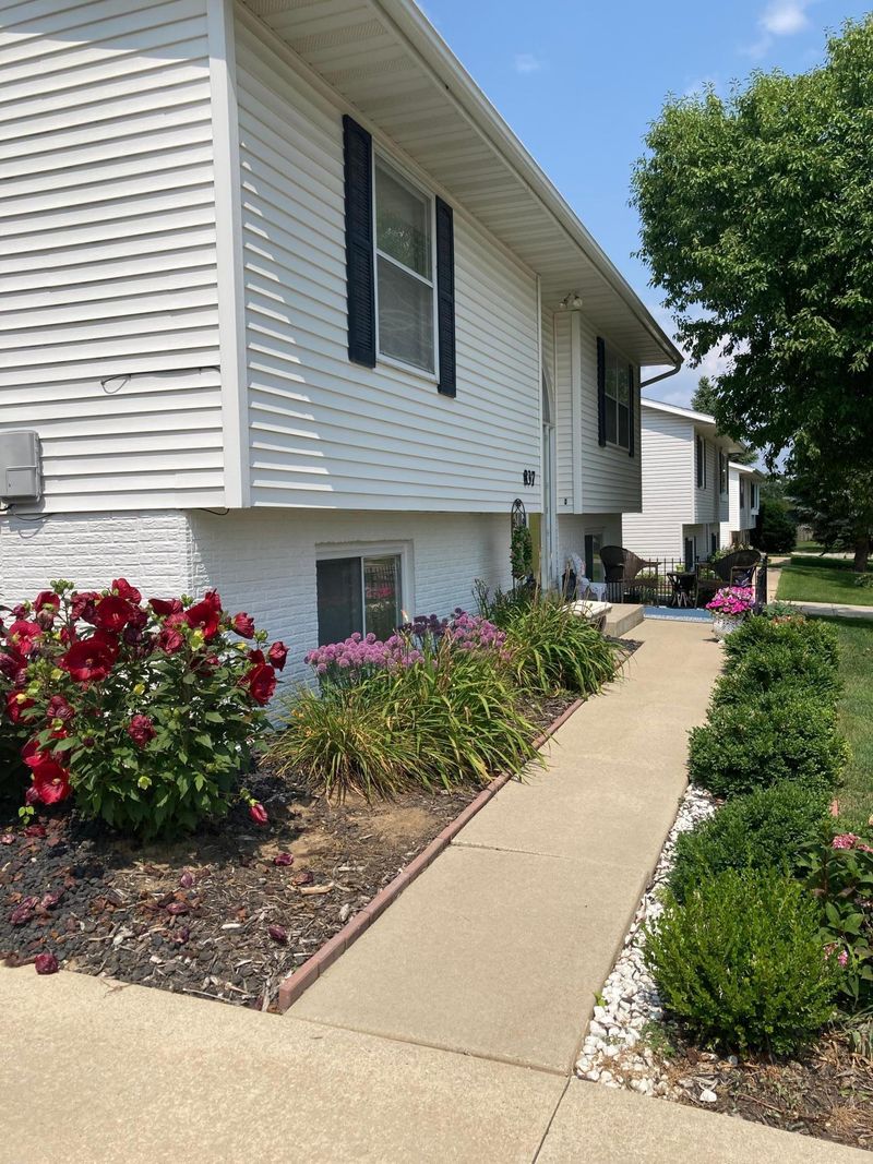 837 Diamond Ridge Ln NW, Rochester, MN 55901