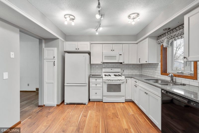 4001 10th Ave, Anoka, MN 55303