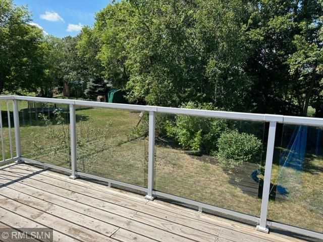 1015 Shoreline Dr, Howard Lake, MN 55349